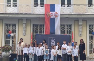 Srpska zastava se uz đake srpske škole viorila u Berlinu | Srpska dijaspora
