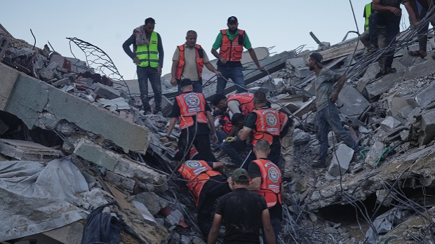 Srušila se zgrada u Gazi, 21 osoba poginula; Jemenske vladine snage napale položaje Huta