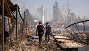Najmanje 21 osoba povređena u ruskim napadima na Ukrajinu, pogođena i rafinerija u Rusiji