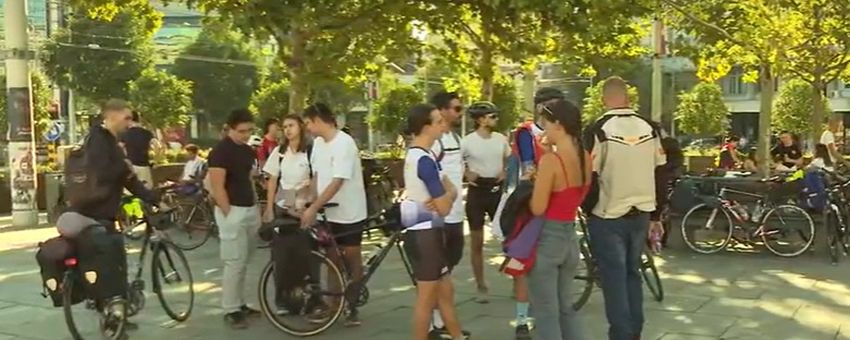 Studenti na biciklima krenuli od Subotice do Vranja: „Čuvari Ustava“ obilaze Srbiju pred izbore