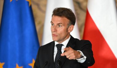 U Parizu danas sastanak Makrona sa liderima stranaka: U Jelisejsku palatu stižu Atal, Le Pen, Melanšon… Tema – posledice sukoba širom sveta
