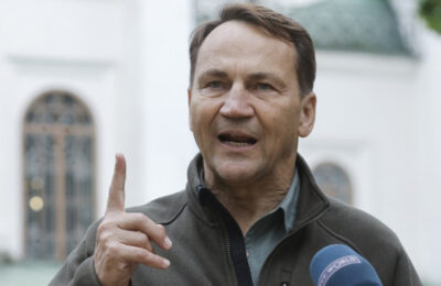 Sikorski: EU deli stav Poljske o Rusiji
