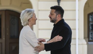 Ursula fon der Lajen:EU će isplatiti Ukrajini 3,3 milijarde evra za nabavku raketa i dronova