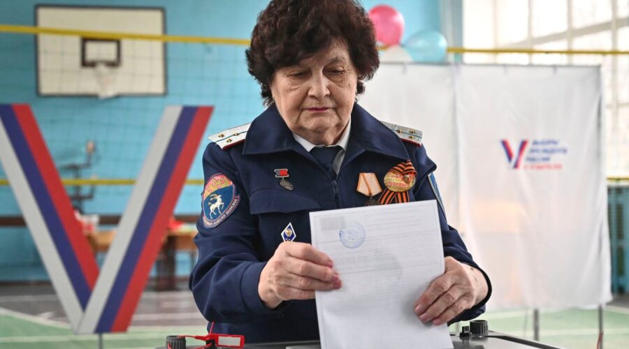 Počinju ratni parlamentarni izbori: U senci eksplozija i nove mobilizicije
