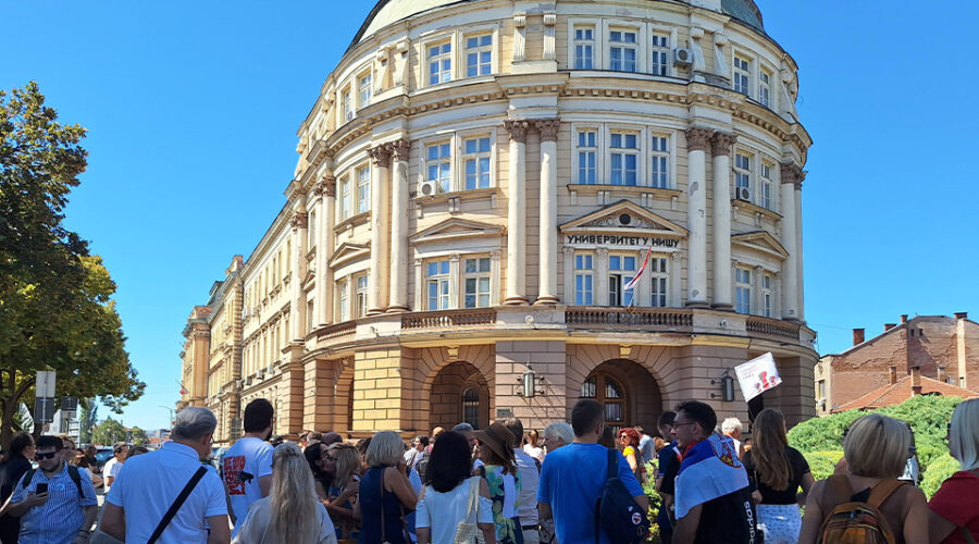 Prikupljeno 1,5 miliona dinara za zaposlene na Filozofskom u Nišu