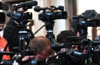 ANEM osudio policijsku intervenciju i napad na novinara Veselina Petrovića ispred televizije Pink