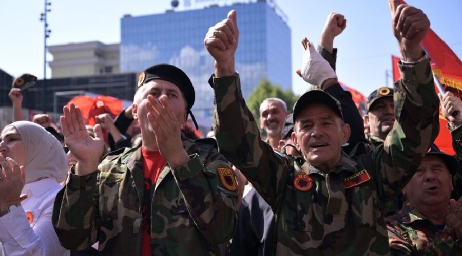 U Prištini i večeras protest protiv presude Specijalnog suda visokim oficirima OVK