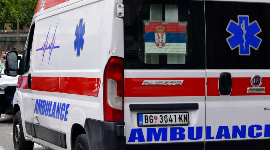 Autobus izgubio kontrolu na Zelenom vencu i pokosio dva taksija: Petoro povređenih