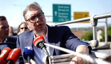 Vučić: Jedva čekam da podnesem ostavku, sednem u svoj auto i krenem među narod