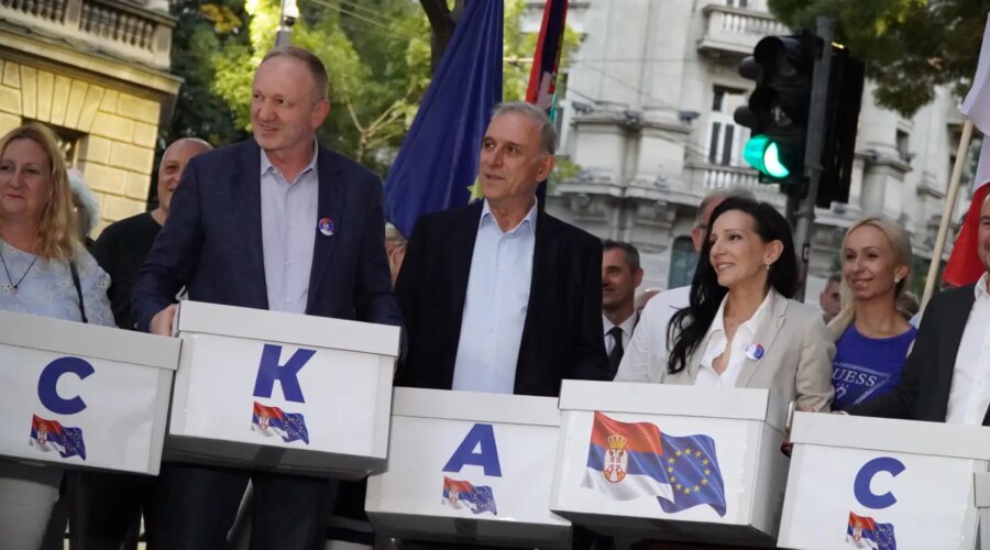 Koalicija Evropska Srbija predala potpise RIK-u