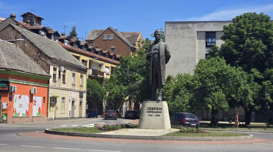 Tokom dana toplo i pretežno sunčano sa slabim dnevnim razvojem oblaka