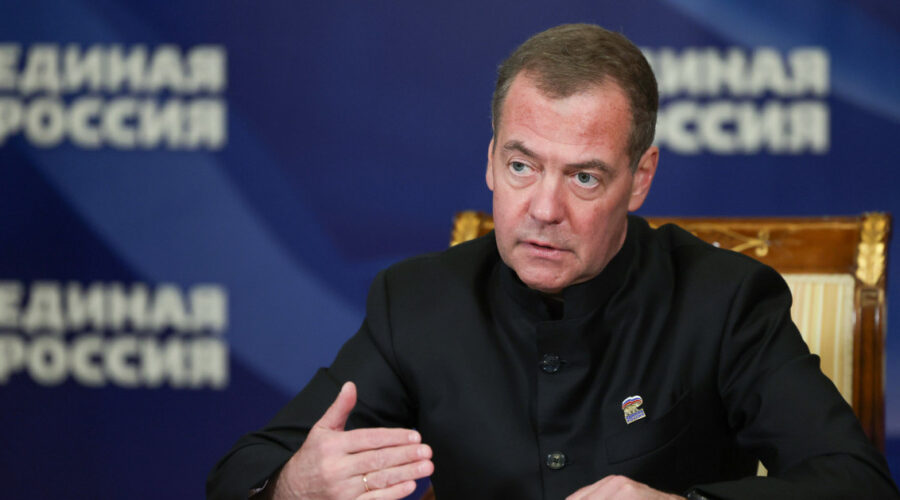 Medvedev: Protivnik uložio ogromne napore da ugrozi izbore u Rusiji