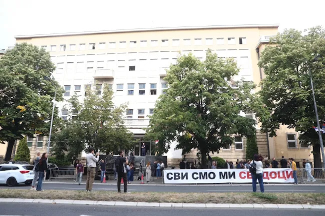 Skup ispred Specijalnog suda: Svedoci u slučaju Generalštab trpe neverovatne pritiske
