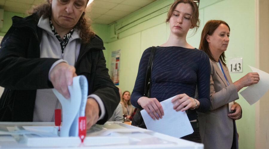 Putin dobio izbore koji to nisu: Na listiću samo stranke lojalne Kremlju, opozicija nije učestvovala