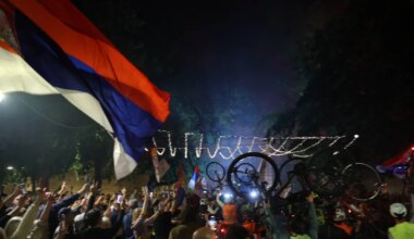 Studenti biciklisti stigli u Sombor i Niš: U oba mesta priređen doček, obratili se i kandidati Studentske liste