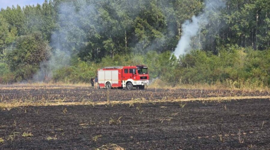 U Opovu tokom vikenda gorelo strnjište na više lokacija (FOTO)