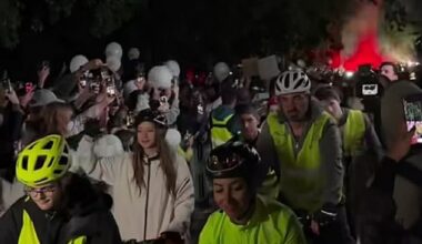 Studenti biciklisti stigli u Novi Sad, građani im priredili veličanstven doček