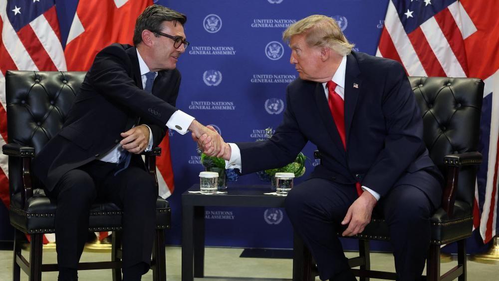 britanski premijer endi barnam i tramp