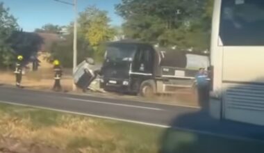 Dramatičan snimak nakon jezive nesreće kod Subotice: Žena preticala autobus, pa izgubila kontrolu, auto završio pod kamionom potpuno smrskan (video)