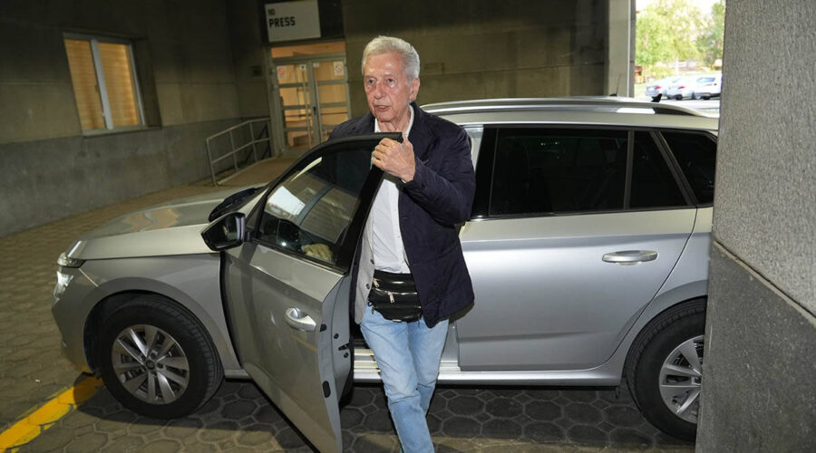 “Preminuo nesrećnim slučajem”: Objavljena čitulja brata Miroslava Ilića, iza sebe ostavio ćerke i unuke (video)