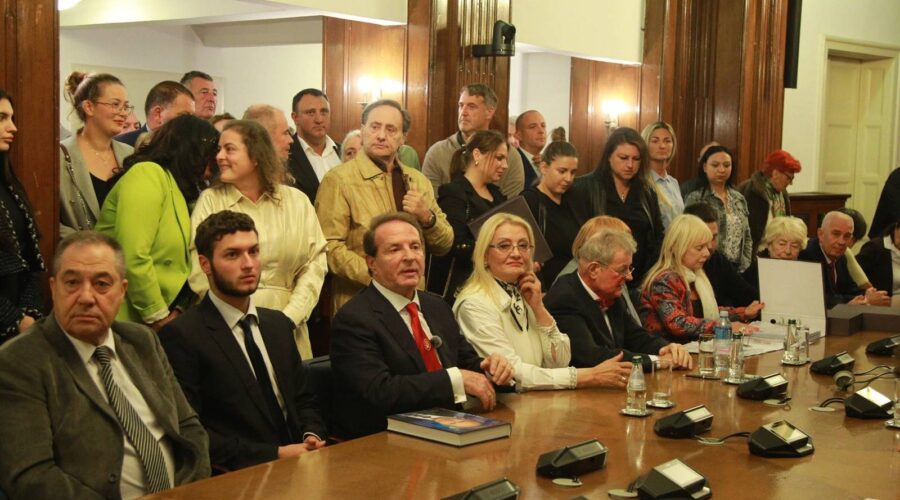 RIK sumnja u pravnu valjanost izjava podrške za izbornu listu Bogoljuba Karića, traže proveru