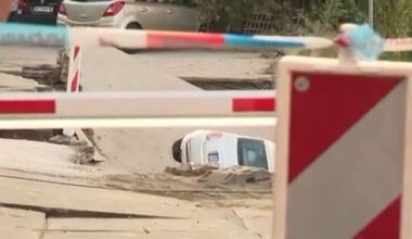 Izvučen automobil iz rupe na Voždovcu: Evakuisani stanari još uvek nisu vraćeni u svoje domove