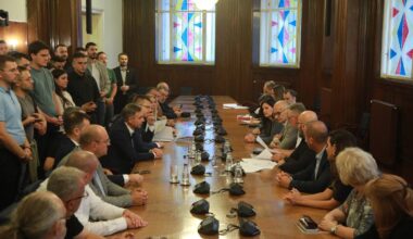 RIK: Povučena lista koalicije Narodna Srbija, dilema šta se brojem pod kojim je proglašena