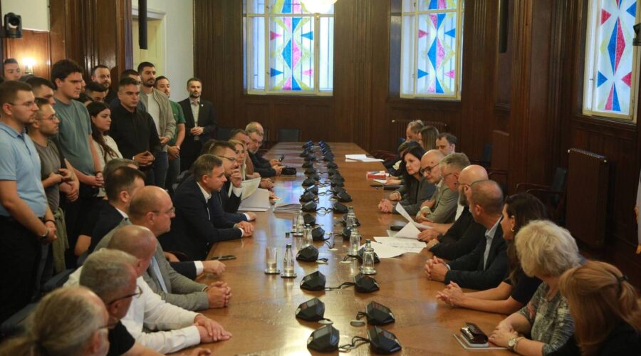 RIK: Povučena lista koalicije Narodna Srbija, dilema šta se brojem pod kojim je proglašena