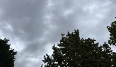 Promenljivo oblačno i hladno, mogući kratkotrajni pljuskovi