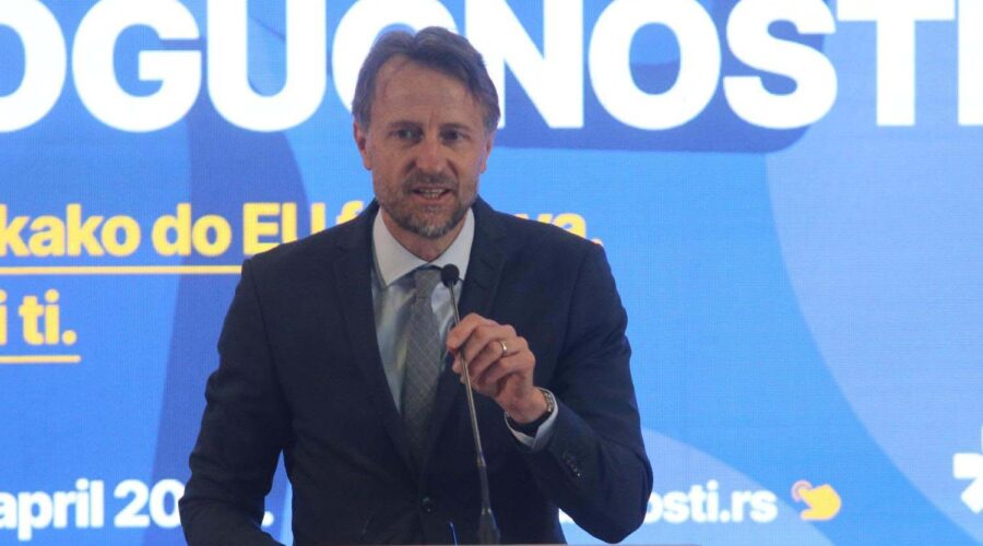 Fon Bekerat: Ono što se bude dešavalo tokom izbora uticaće na evropski put Srbije