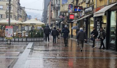 NAGLO ZAHLAĐENJE U SRBIJI: Kiša i pljuskovi, temperatura pada i do 13 stepeni – evo kakvo vreme stiže za vikend