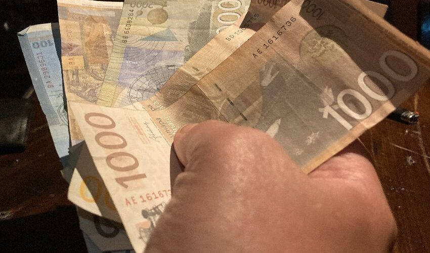 Nije vam leglo 6.000 dinara? Proverite jednu stvar – novac možda čeka u drugoj banci