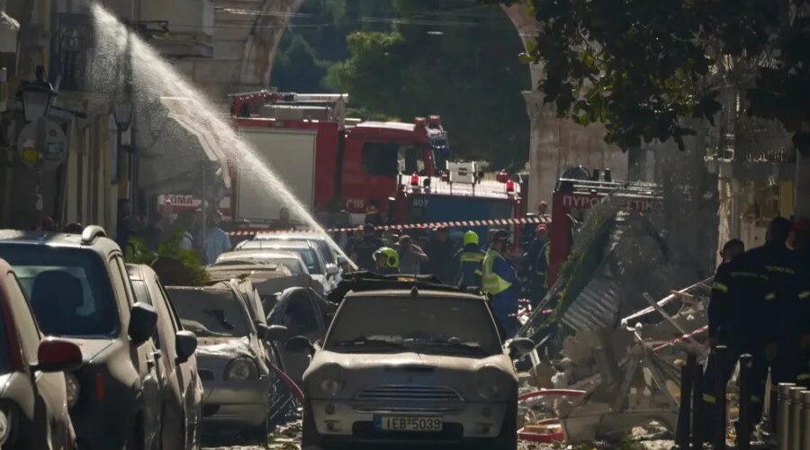Snažna eksplozija probudila stanovnike Atine, povređena jedna osoba (FOTO)