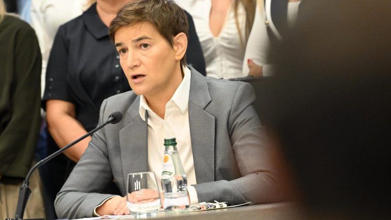 Roditelji Jovine gimnazije pozvali Brnabić na TV duel