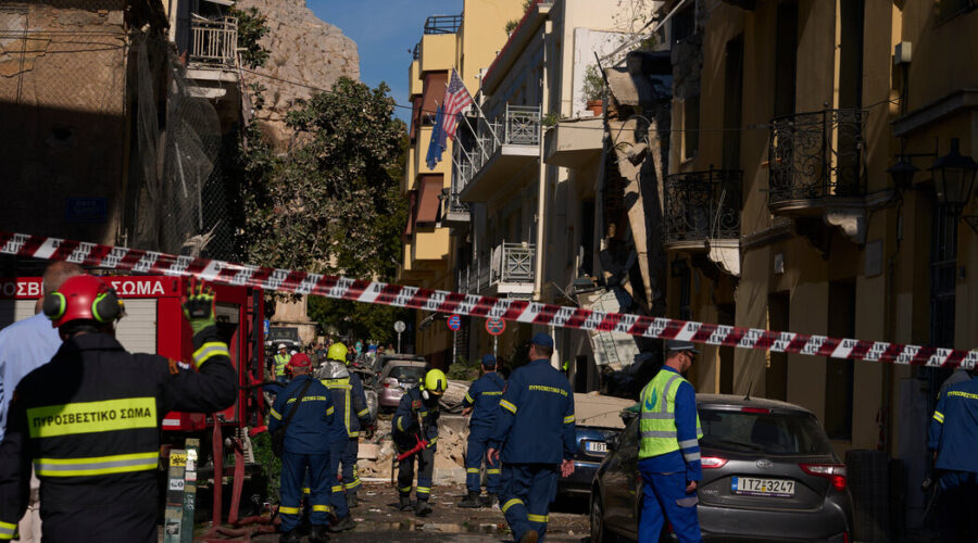 U eksploziji u centru Atine urušila se stambena zgrada, pet osoba se vode kao nestale