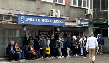 Završena isplata pomoći od 6.000 dinara: Velike gužve danas ispred Poštanske štedionice u Boru
