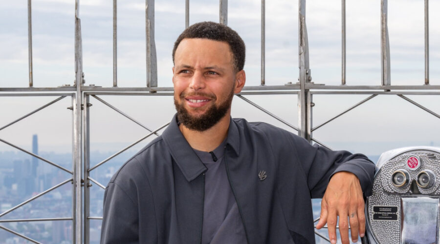 Stef Kari ispisao istoriju NBA lige: Novi ugovor i neverovatan rekord FOTO