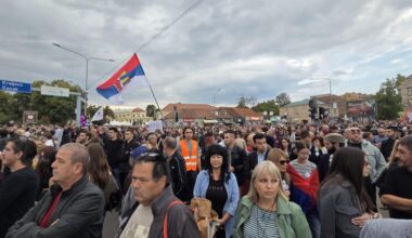 SKUP BROJ 3 održan u Kragujevcu: Dočekani biciklisti “Čuvari Ustava”, predstavljeni kandidati Studentske liste (FOTO)