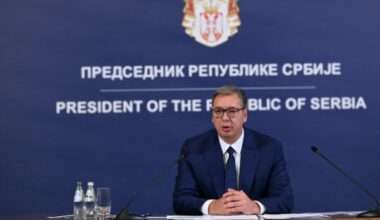 Predsednik Vučić danas podnosi ostavku