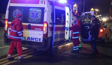 Tukli se i pijančili: Hitna imala pune ruke posla, povređen motociklista, žena na Zrenjaninskom putu i mladić u Makedonskoj