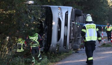 Dve osobe poginule, a 26 povređeno u udesu autobusa kod Minhena