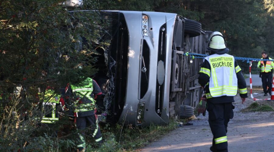 Dve osobe poginule, a 26 povređeno u udesu autobusa kod Minhena