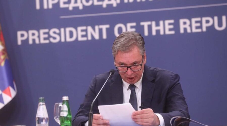 Još par sati do ostavke Aleksandra Vučića: Šta je poručio građanima Srbije putem Javnog servisa?