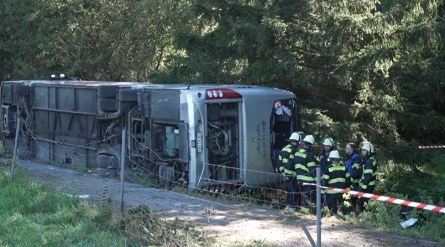 Autobus pun turista krenuo na Oktoberfest, pa se prevrnuo na auto-putu: Ima mrtvih i povređenih
