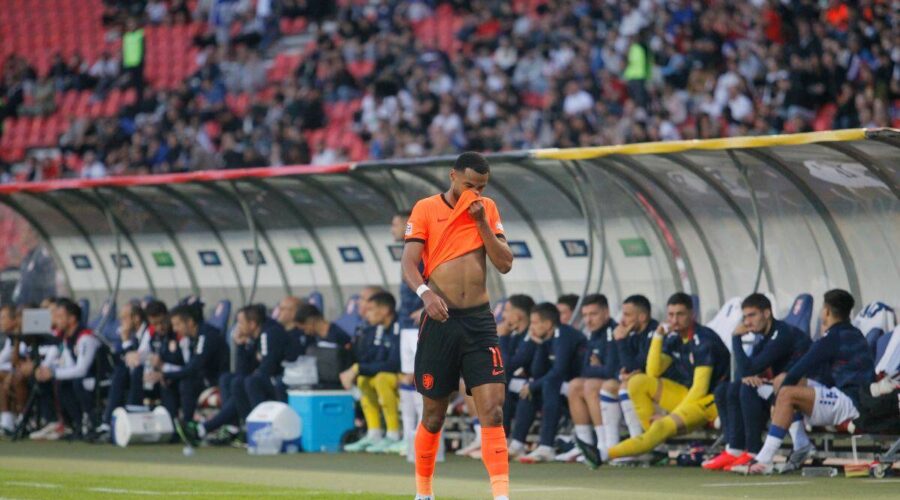 Prizor sa “Marakane” zabrinuo sve u Liverpulu: Meč Srbije i Holandije upalio alarme na Enfildu