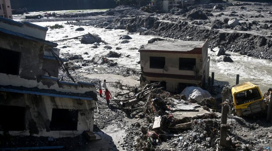 Kataklizma u Nepalu i Indiji, najmanje 70 mrtvih! Pala ogromna količina kiše, vodena stihija uništila 1.000 domova: Prete nove razorne bujice (foto/video)