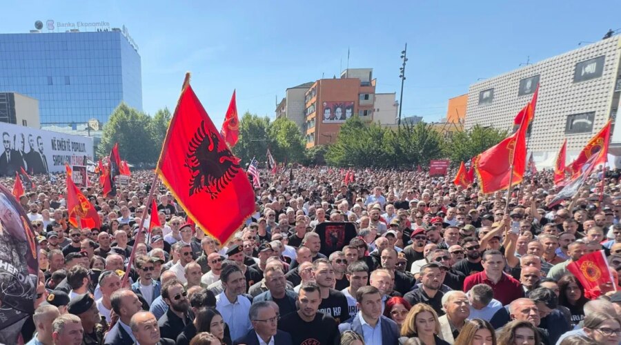 Skupština Kosova usvojila deklaraciju kojom osporava presudu bivšim vođama OVK
