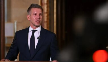 Mađarski parlament izglasao ukidanje imuniteta trojici funkcionera, među njima i Peter Mađar