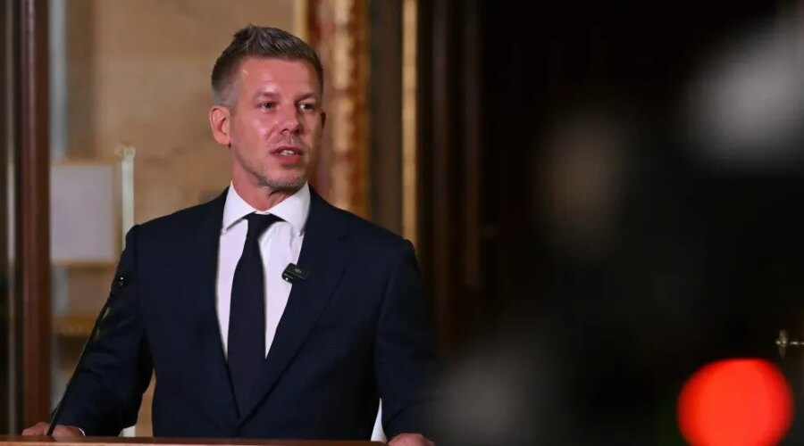 Mađarski parlament izglasao ukidanje imuniteta trojici funkcionera, među njima i Peter Mađar
