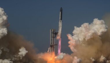 SpejsEks uspešno lansirao raketu Staršip, let skraćen radi bezbednosti